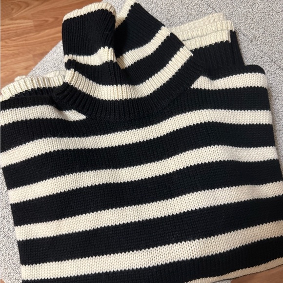 Toteme Signature Stripe Turtleneck Sweater - Picture 2 of 11